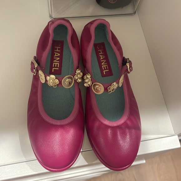 Chanel Mary Jane’s - Picture 2 of 3